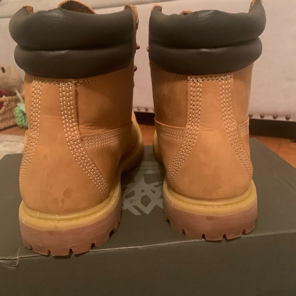 Woman’s timberland Waterville boots - Picture 8 of 9